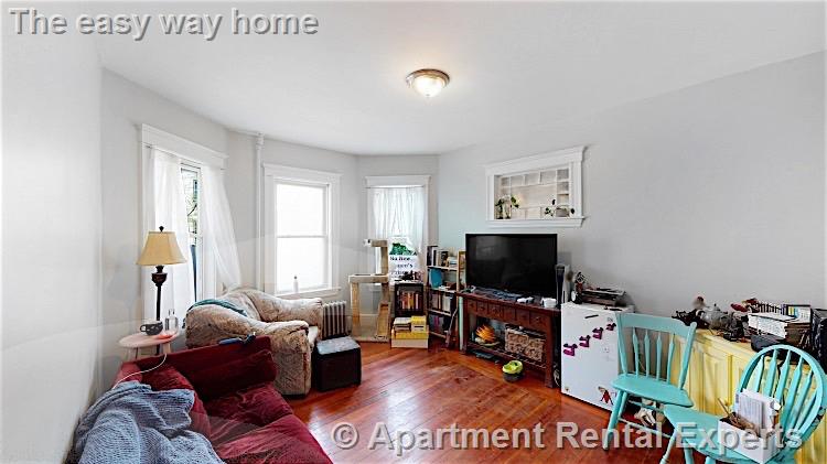 2 bed, 1 bath apartment for rent at 6 Hinckley St Unit 1, Magoun Square — photo 4 of 8