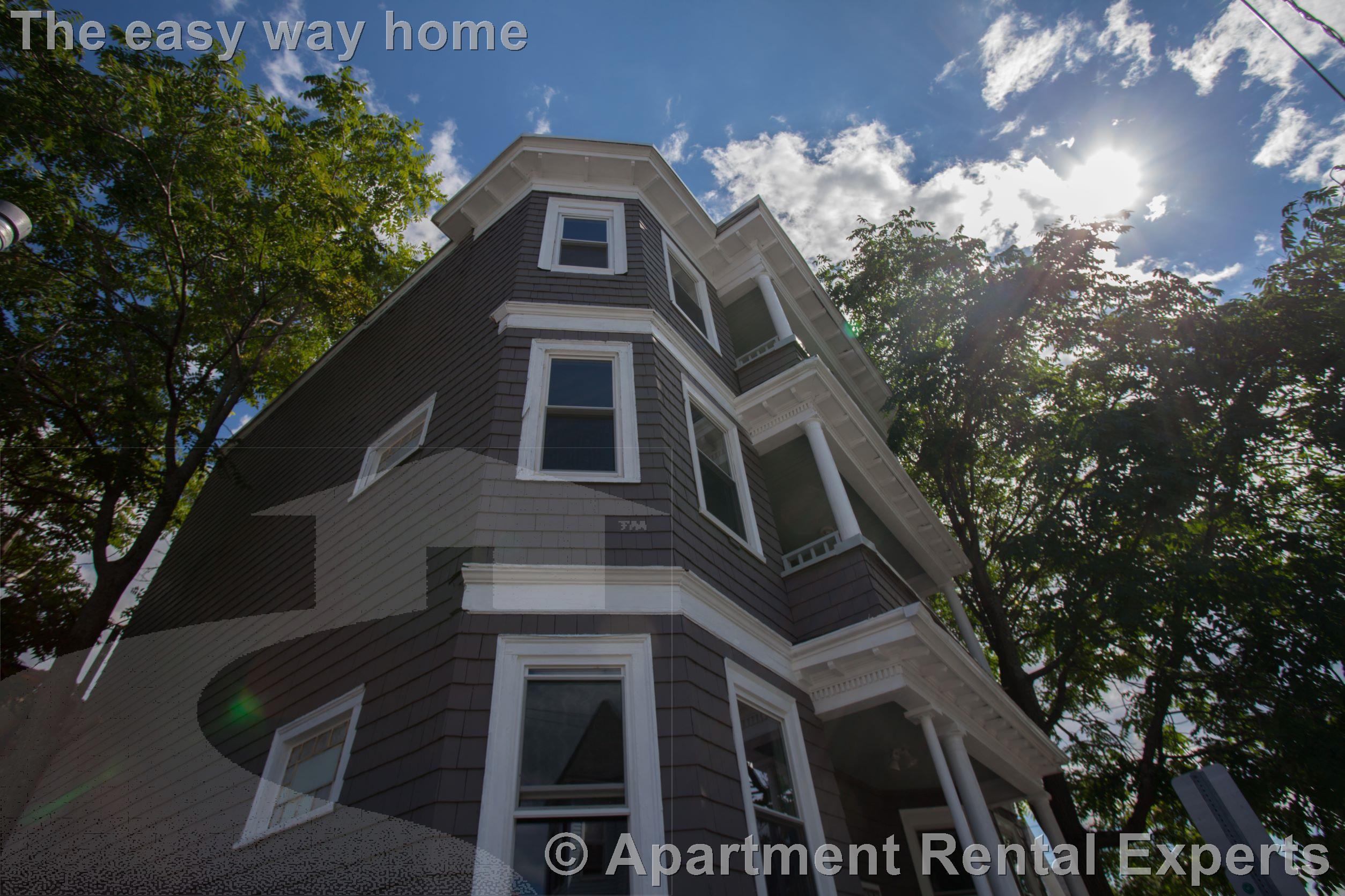 2 bed, 1 bath apartment for rent at 6 Hinckley St Unit 1, Magoun Square — photo 6 of 8