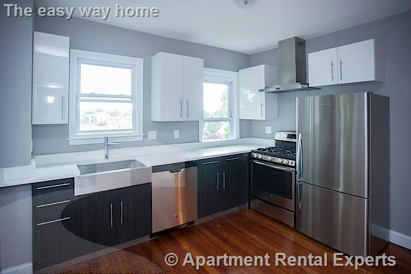 2 bed, 1 bath apartment for rent at 6 Hinckley St Unit 3, Magoun Square — photo 1 of 10