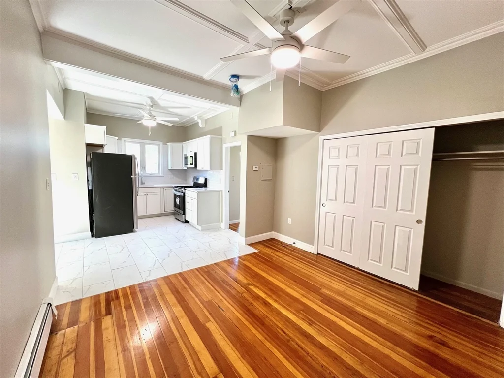 1 bed, 1 bath apartment for rent at 6 Holland St Unit 6R, Winchester — photo 8 of 20