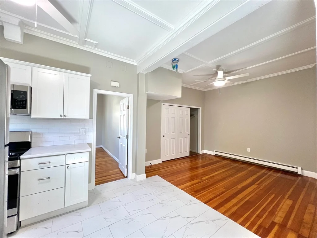 1 bed, 1 bath apartment for rent at 6 Holland St Unit 6R, Winchester — photo 5 of 20