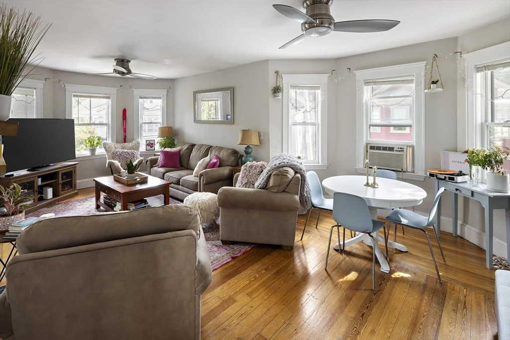 3 bed, 2 bath apartment for rent at 6 Hollis Park Unit 6, Cambridge — photo 3 of 20