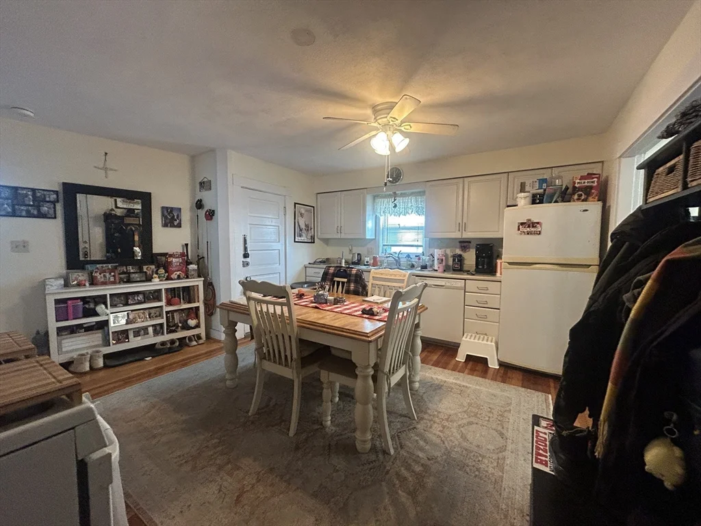 3 bed, 1 bath apartment for rent at 6 Horton St Unit 1, Salem — photo 18 of 18