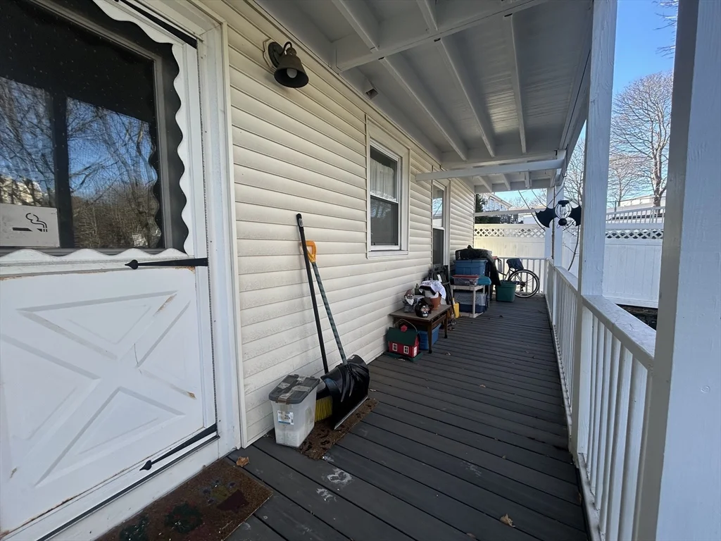 3 bed, 1 bath apartment for rent at 6 Horton St Unit 1, Salem — photo 13 of 18