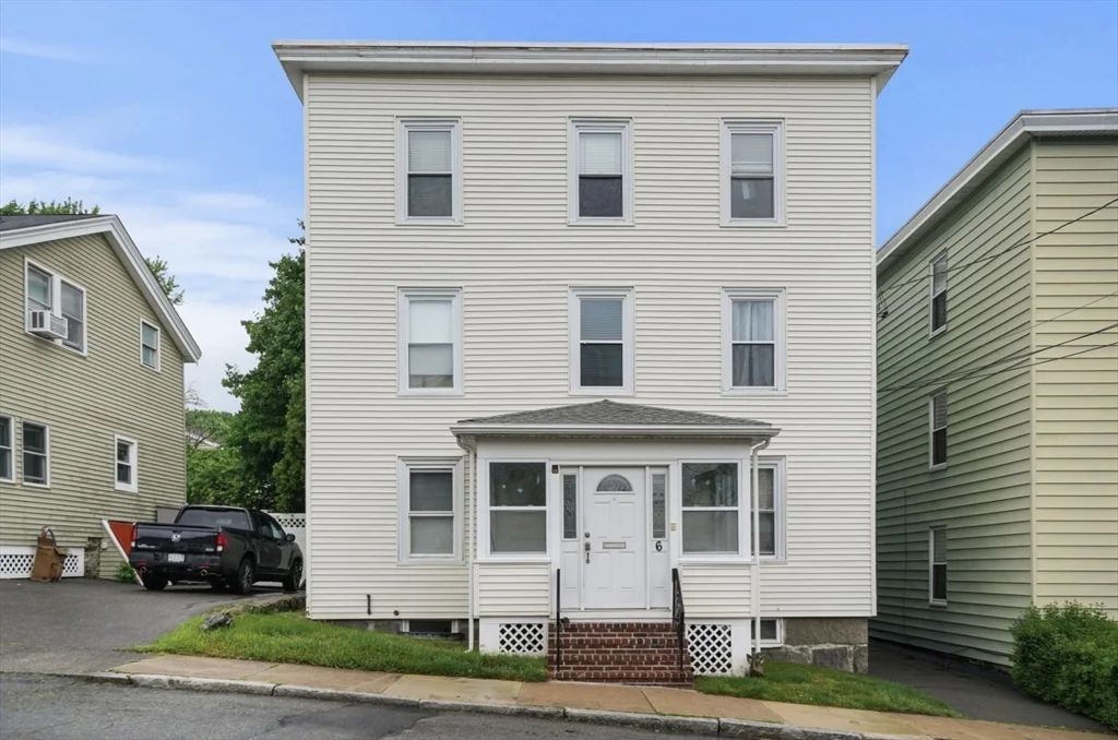 3 bed, 1 bath apartment for rent at 6 Horton St Unit 1, Salem — photo 1 of 18