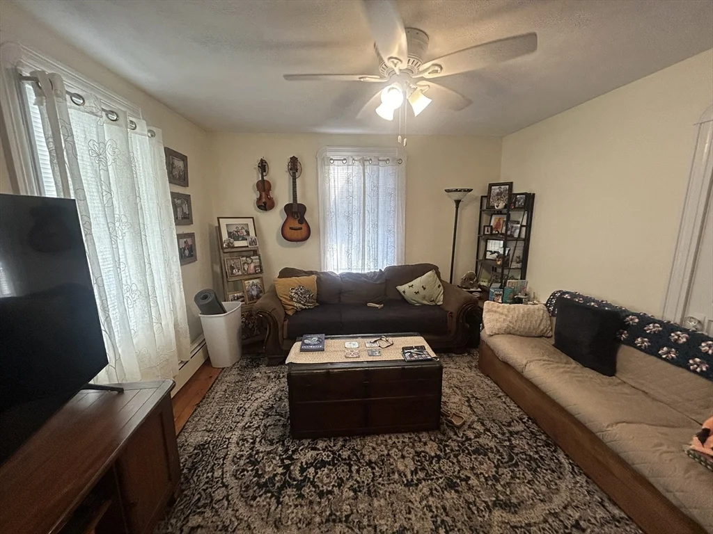 3 bed, 1 bath apartment for rent at 6 Horton St Unit 1, Salem — photo 16 of 18