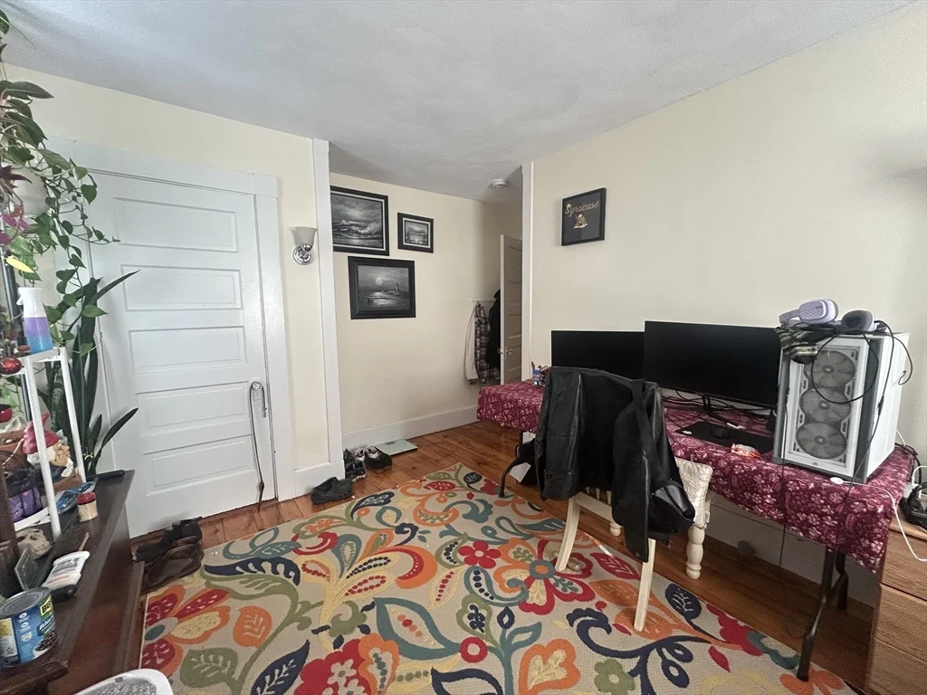 3 bed, 1 bath apartment for rent at 6 Horton St Unit 1, Salem — photo 8 of 18