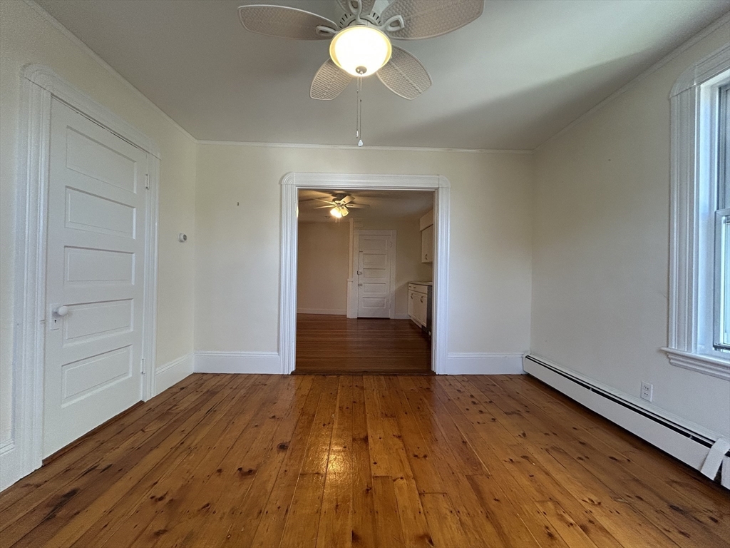 3 bed, 1 bath apartment for rent at 6 Horton St Unit 2, Salem — photo 6 of 14
