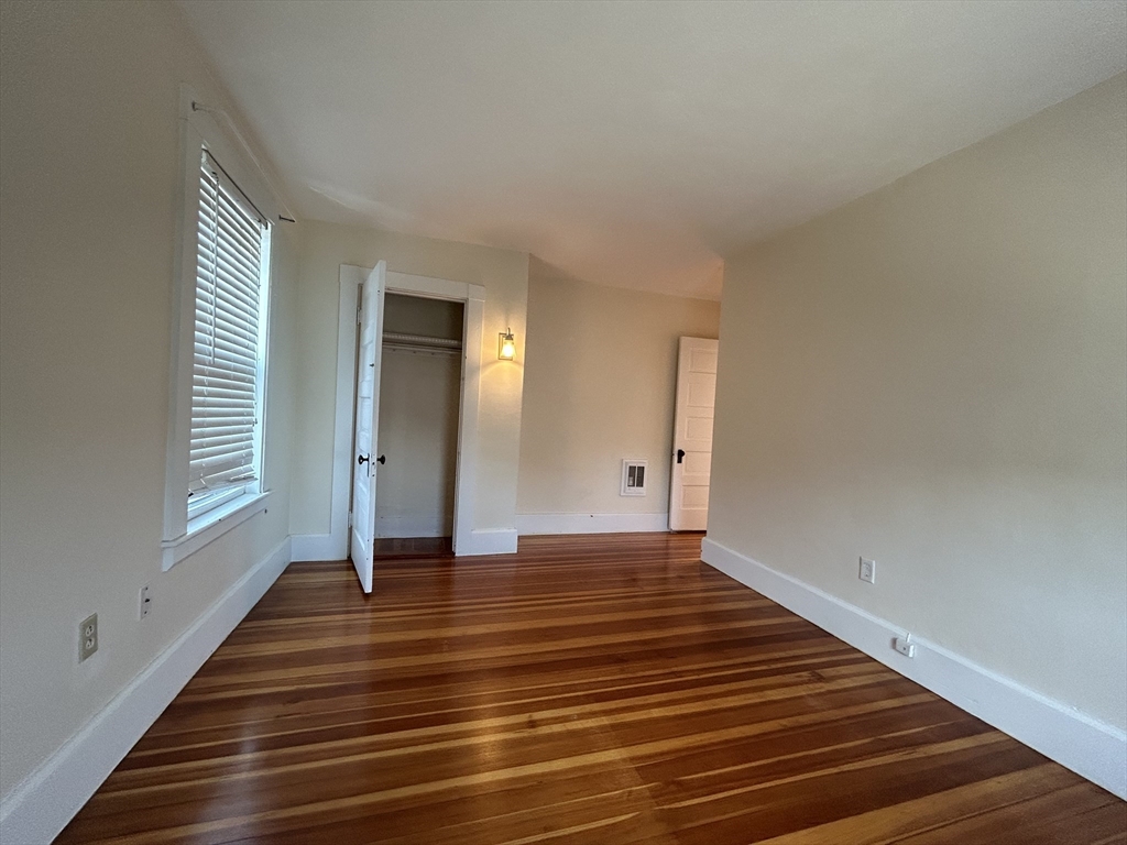 2 bed, 1 bath apartment for rent at 6 Horton St Unit 3, Salem — photo 7 of 12