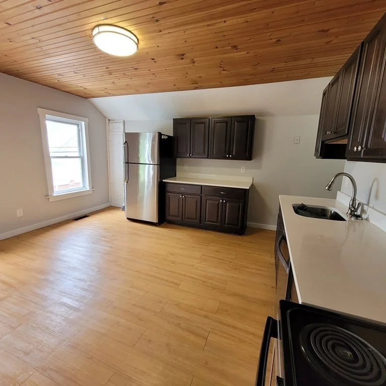 2 bed, 1 bath apartment for rent at 6 Howard Ave Unit 2, Foxboro — photo 3 of 13