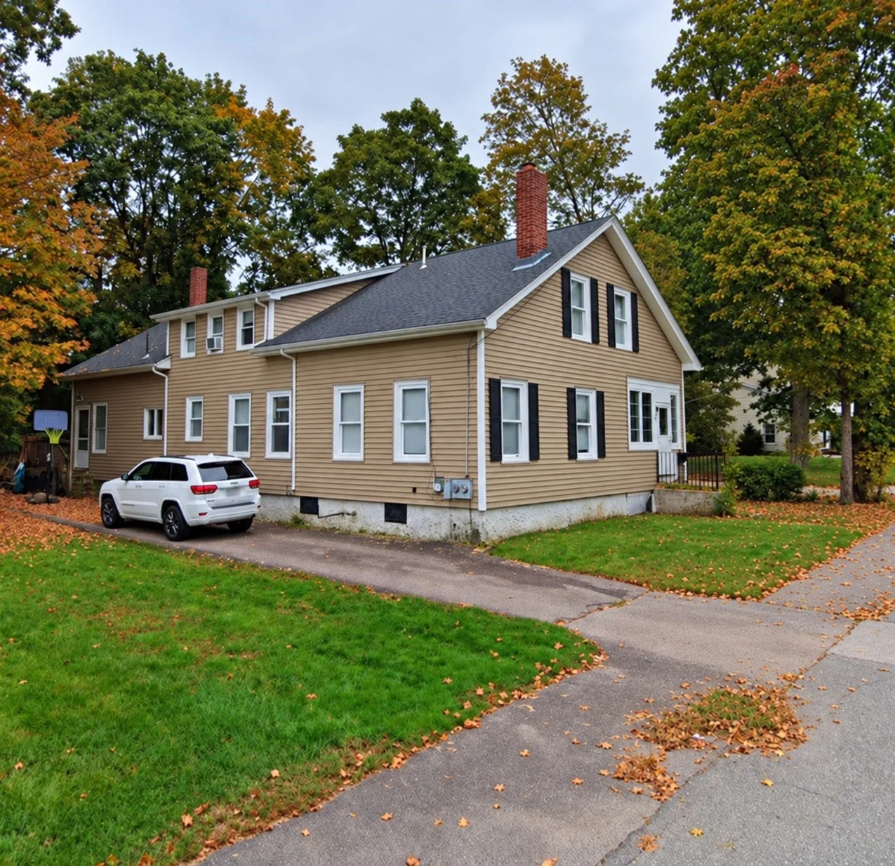2 bed, 1 bath apartment for rent at 6 Howard Ave Unit 2, Foxboro