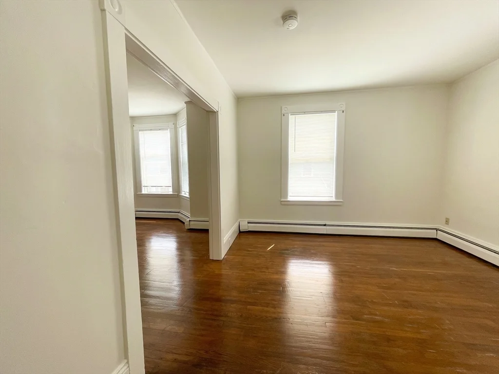 2 bed, 1 bath apartment for rent at 6 Judson Unit 2, Beverly — photo 4 of 8