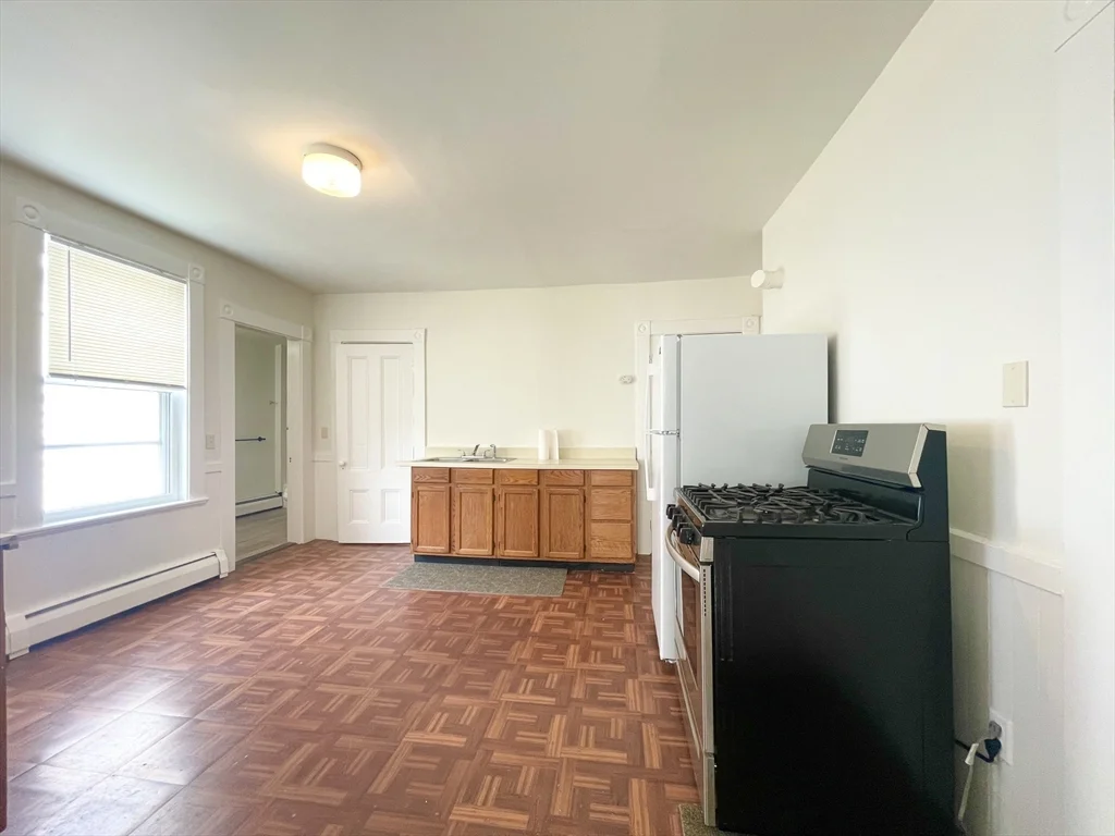 2 bed, 1 bath apartment for rent at 6 Judson Unit 2, Beverly — photo 7 of 8