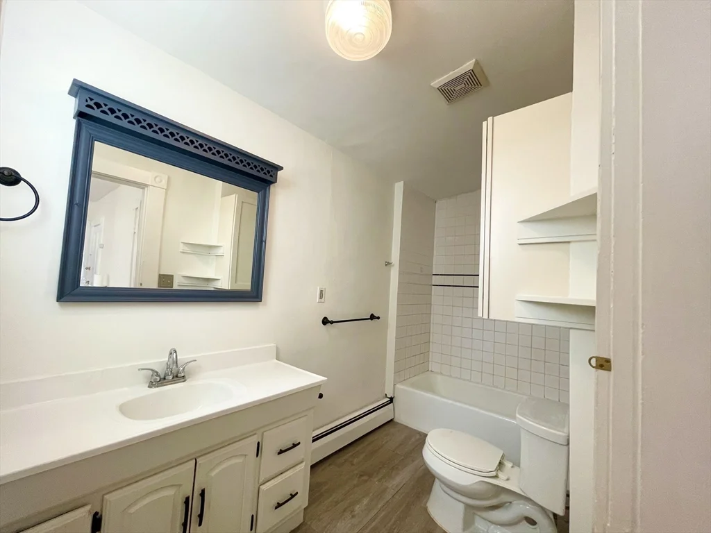 2 bed, 1 bath apartment for rent at 6 Judson Unit 2, Beverly — photo 3 of 8