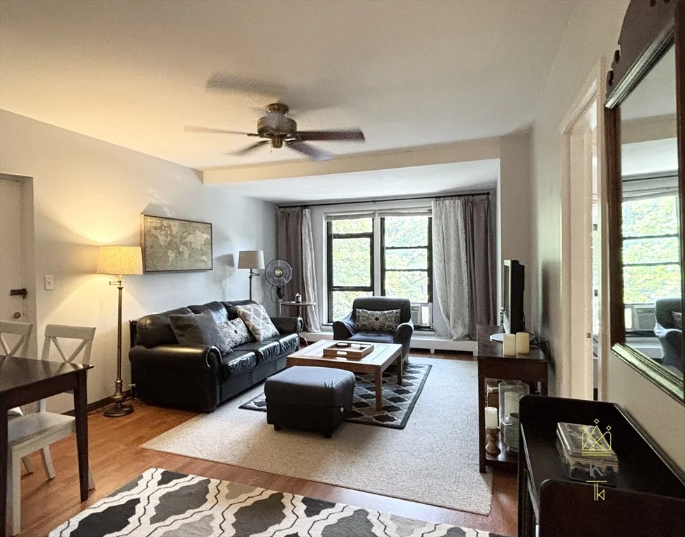 1 bed, 1 bath apartment for rent at 6 Juniper St Unit 9, Brookline Village — photo 1 of 12