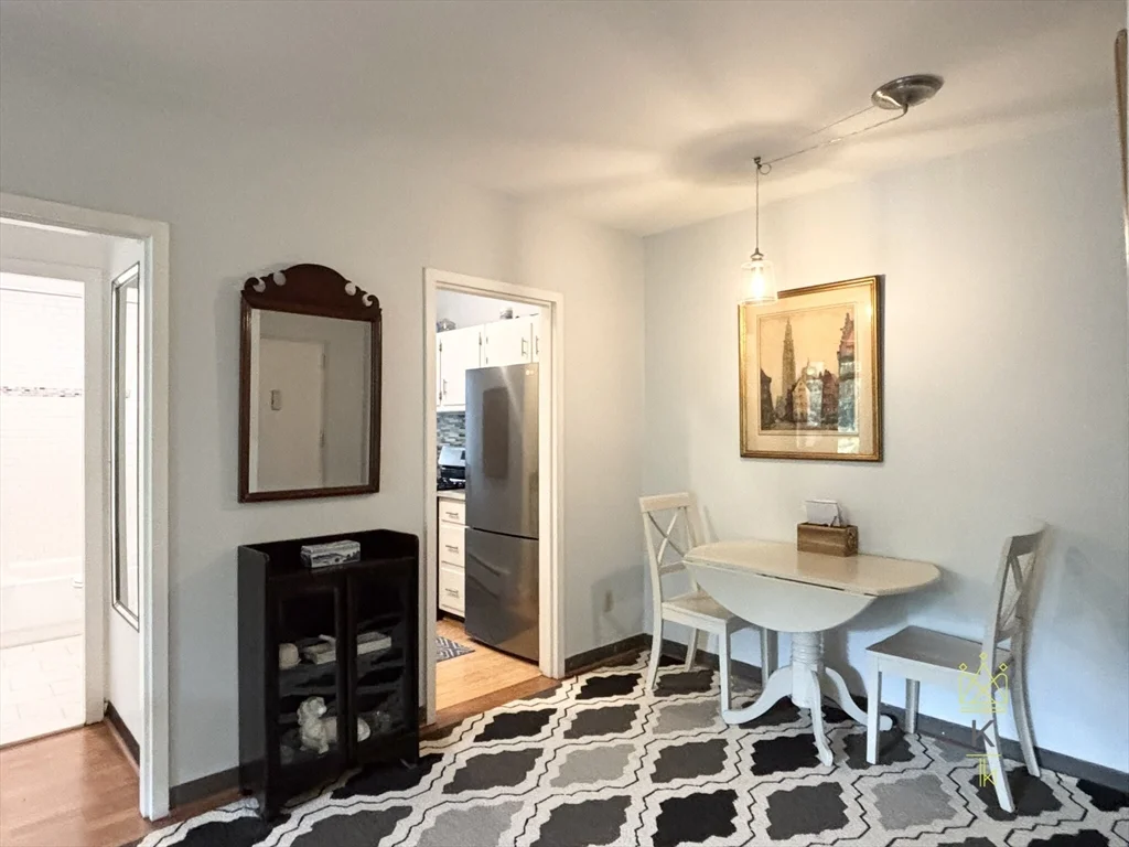 1 bed, 1 bath apartment for rent at 6 Juniper St Unit 9, Brookline Village — photo 9 of 12