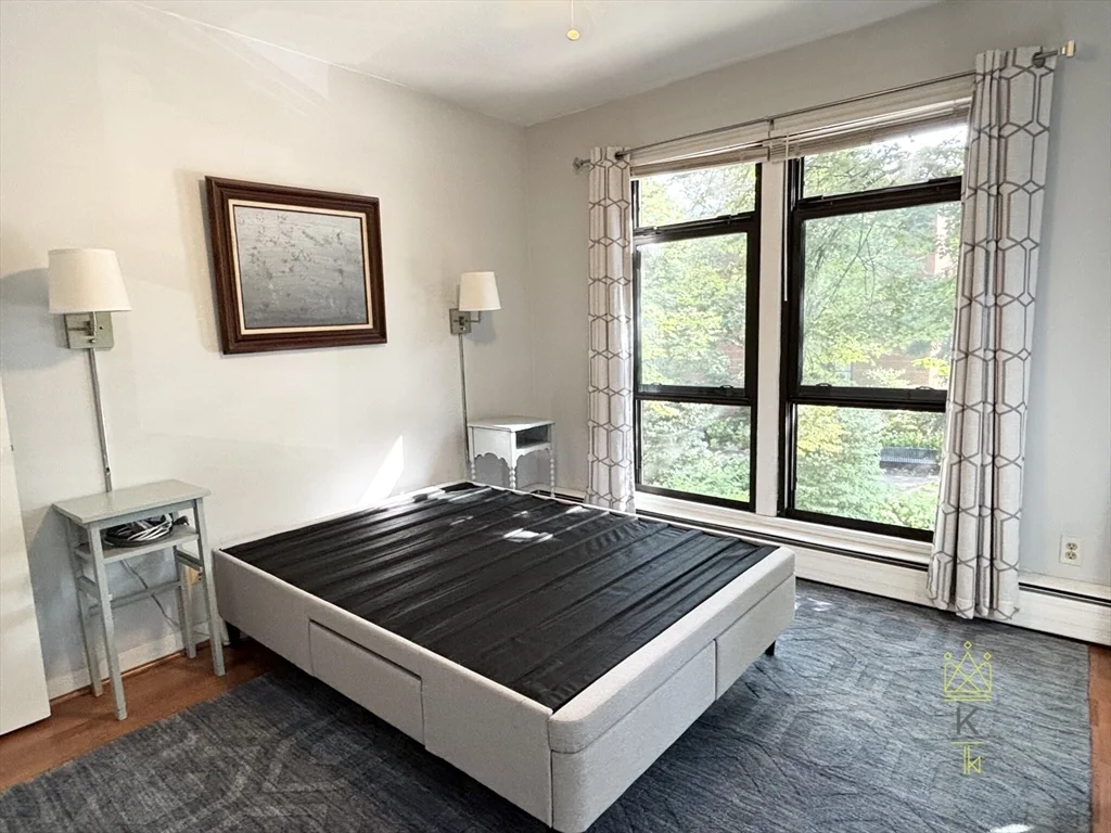 1 bed, 1 bath apartment for rent at 6 Juniper St Unit 9, Brookline Village — photo 5 of 12