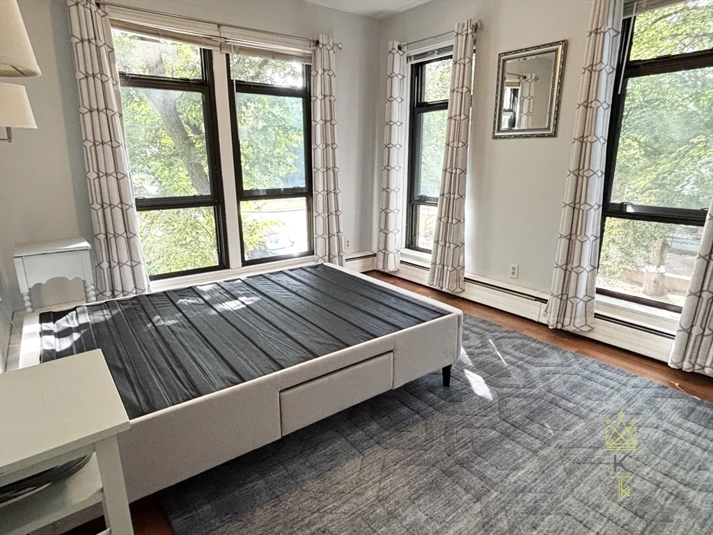 1 bed, 1 bath apartment for rent at 6 Juniper St Unit 9, Brookline Village — photo 4 of 12