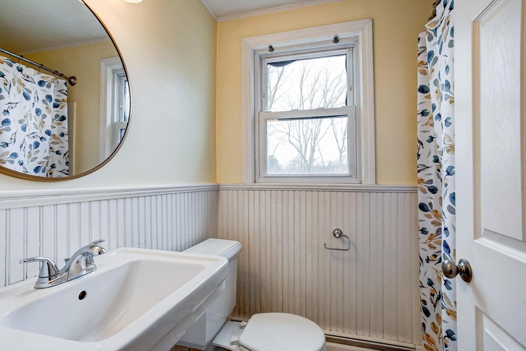 3 bed, 1 bath apartment for rent at 6 Keith Cir Unit A, Woburn — photo 22 of 29