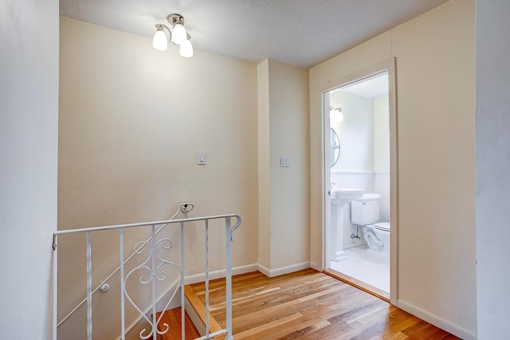 3 bed, 1 bath apartment for rent at 6 Keith Cir Unit A, Woburn — photo 15 of 29