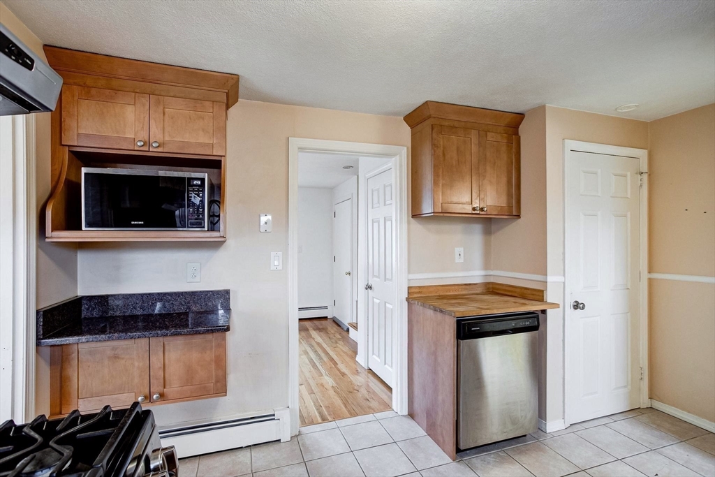 3 bed, 1 bath apartment for rent at 6 Keith Cir Unit A, Woburn — photo 12 of 29