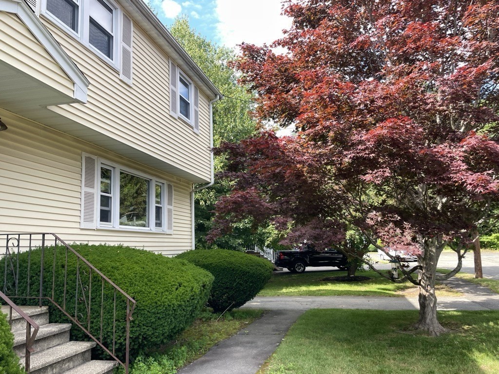 3 bed, 1 bath apartment for rent at 6 Keith Cir Unit A, Woburn