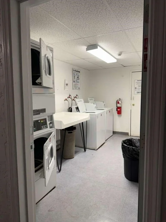 2 bed, 1 bath apartment for rent at 6 Kenmar Dr Unit 1, Billerica — photo 3 of 5
