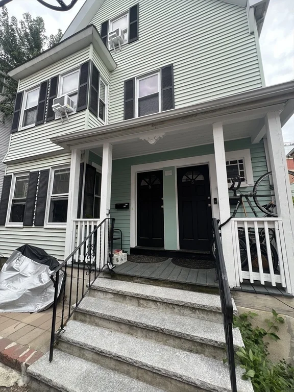 2 bed, 1 bath apartment for rent at 6 Kilby St Unit 6, Union Square — photo 6 of 7