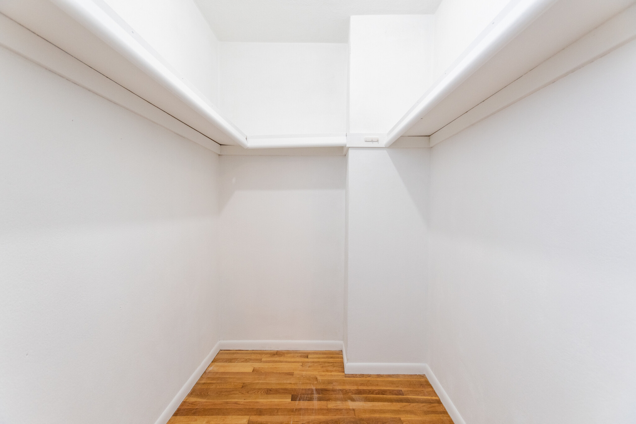 4 bed, 2 bath apartment for rent at 6 Kippy Dr Unit 6, Waban — photo 31 of 48