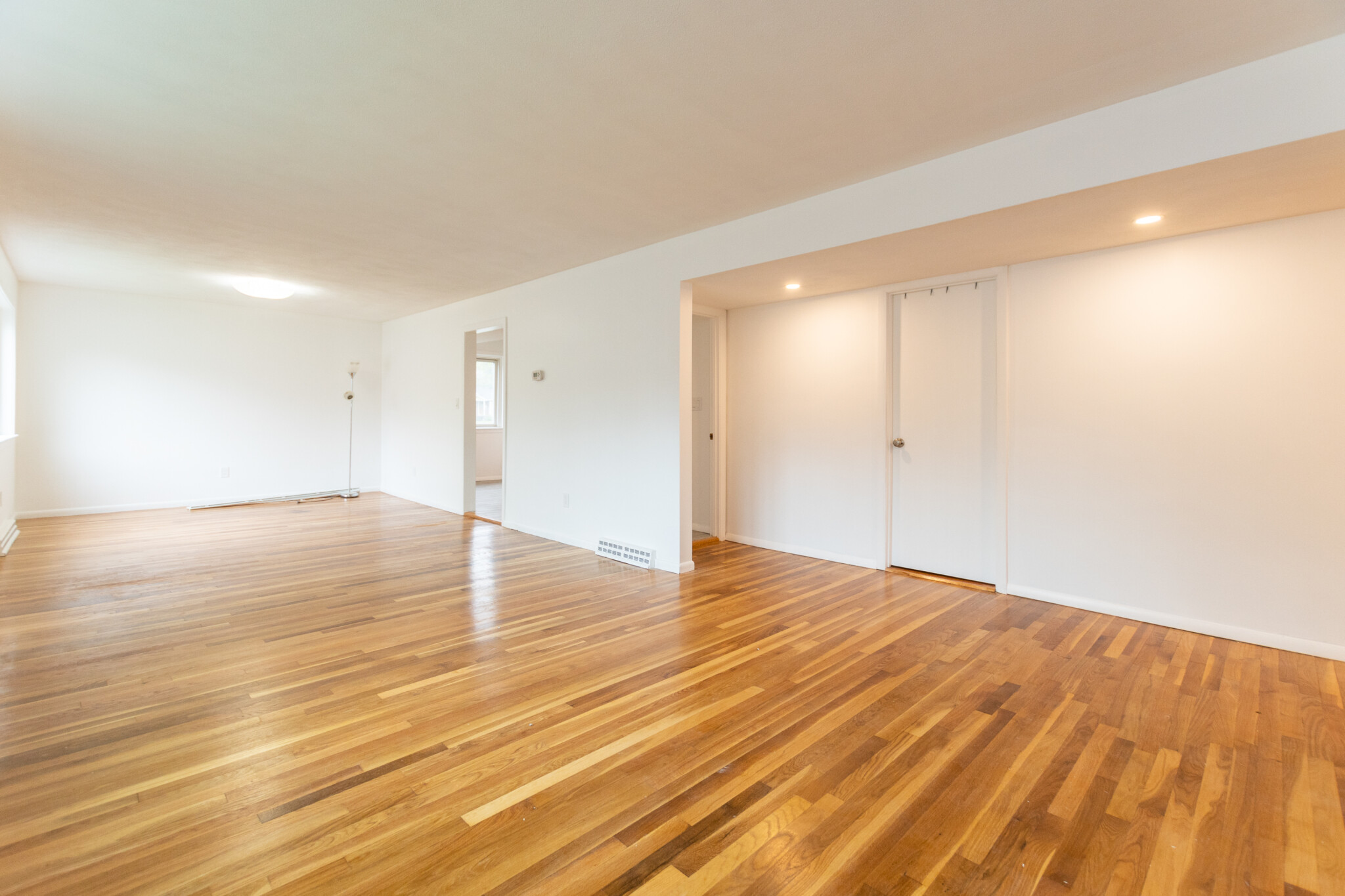 4 bed, 2 bath apartment for rent at 6 Kippy Dr Unit 6, Waban — photo 11 of 48