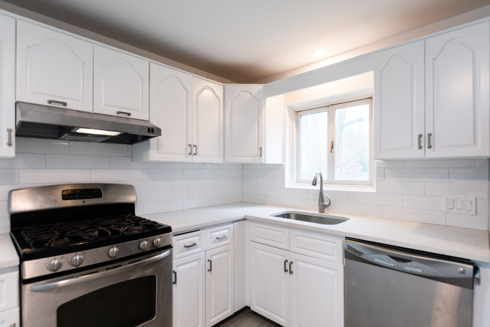 4 bed, 2 bath apartment for rent at 6 Kippy Dr Unit 6, Waban — photo 19 of 48