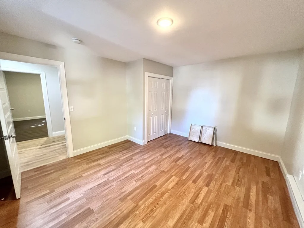 5 bed, 2 bath apartment for rent at 6 La Grange Pl Unit 1, Roxbury — photo 6 of 16