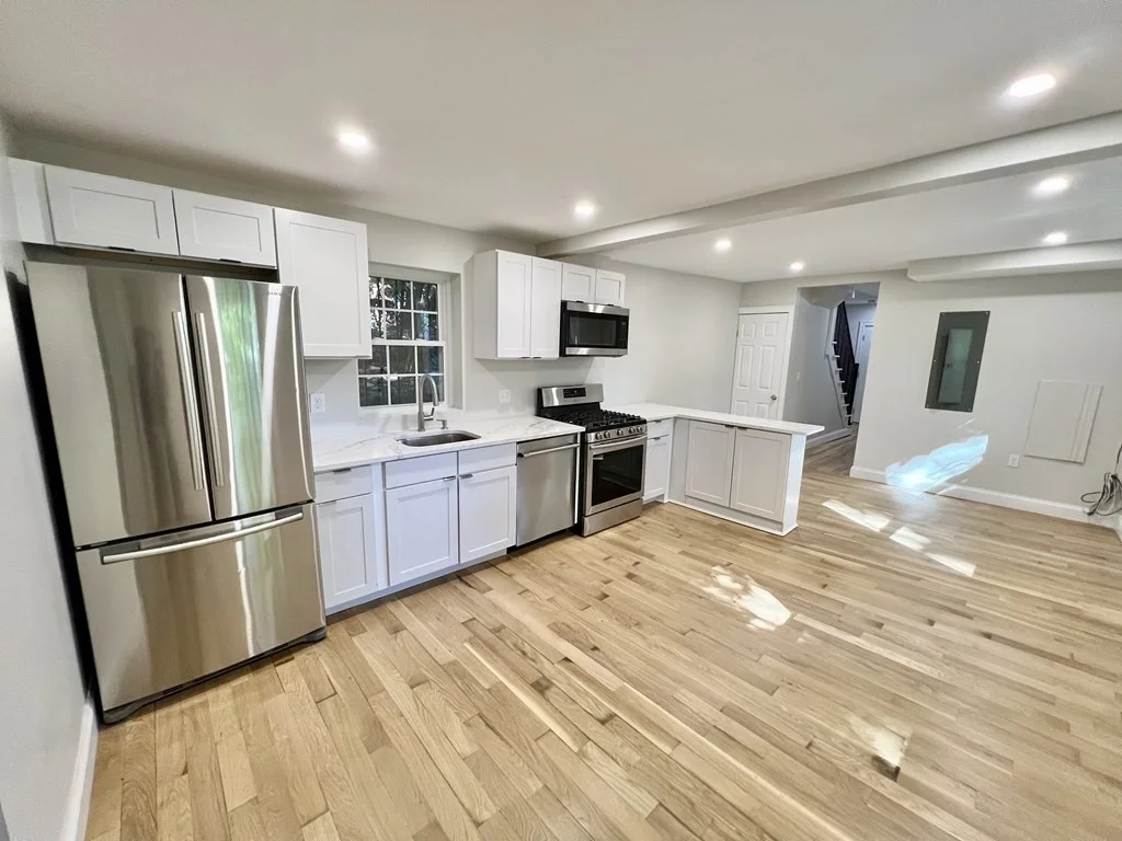 5 bed, 2 bath apartment for rent at 6 La Grange Pl Unit 1, Roxbury — photo 2 of 16