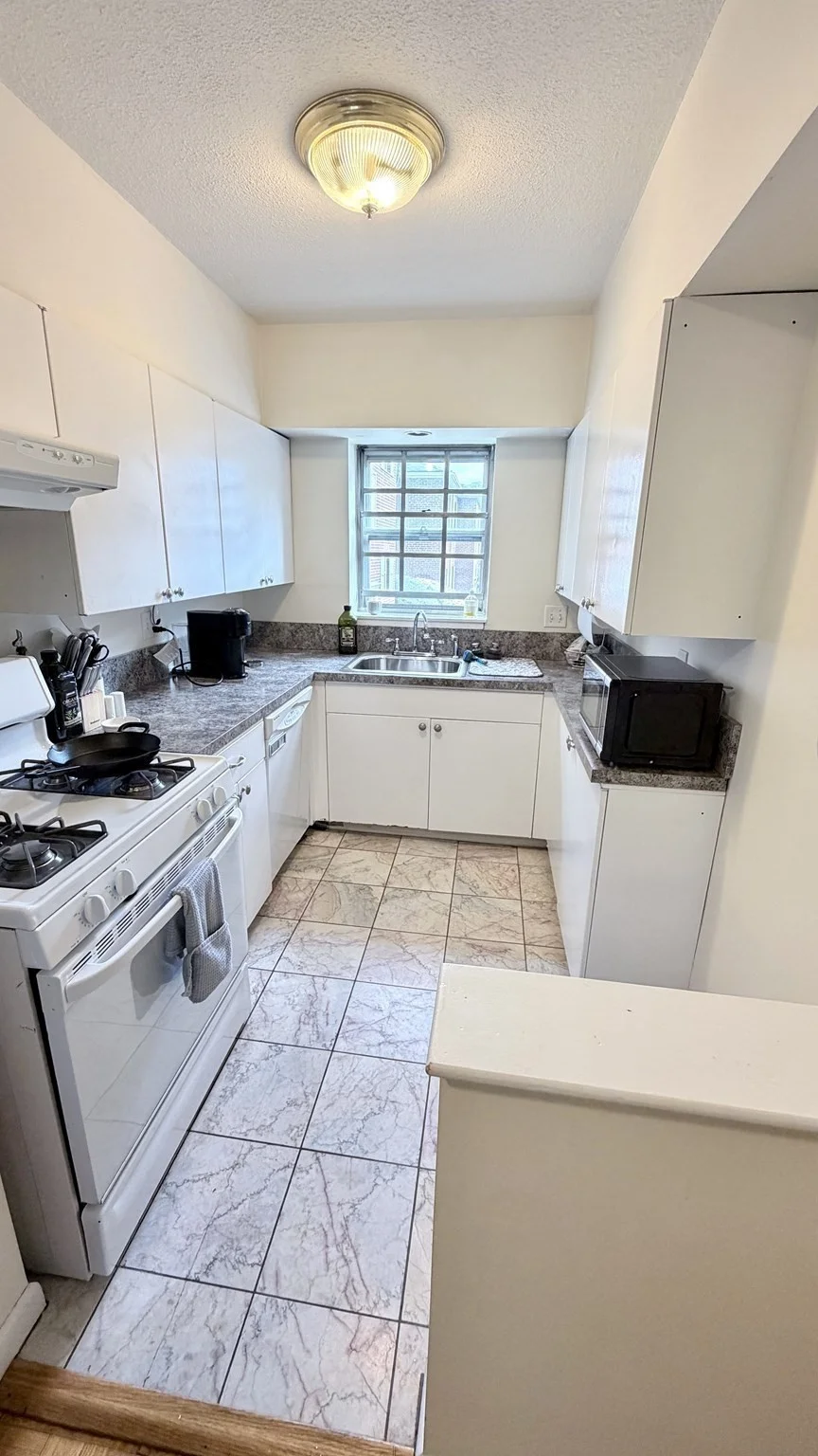 2 bed, 1 bath apartment for rent at 6 Lake Shore Ter Unit 1, Brighton — photo 4 of 14