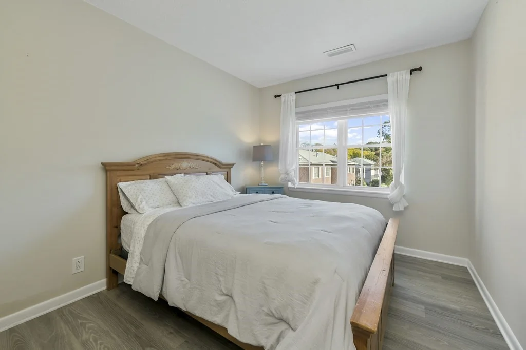 2 bed, 1 bath apartment for rent at 6 Lake Shore Ter Unit U4, Brighton — photo 12 of 23