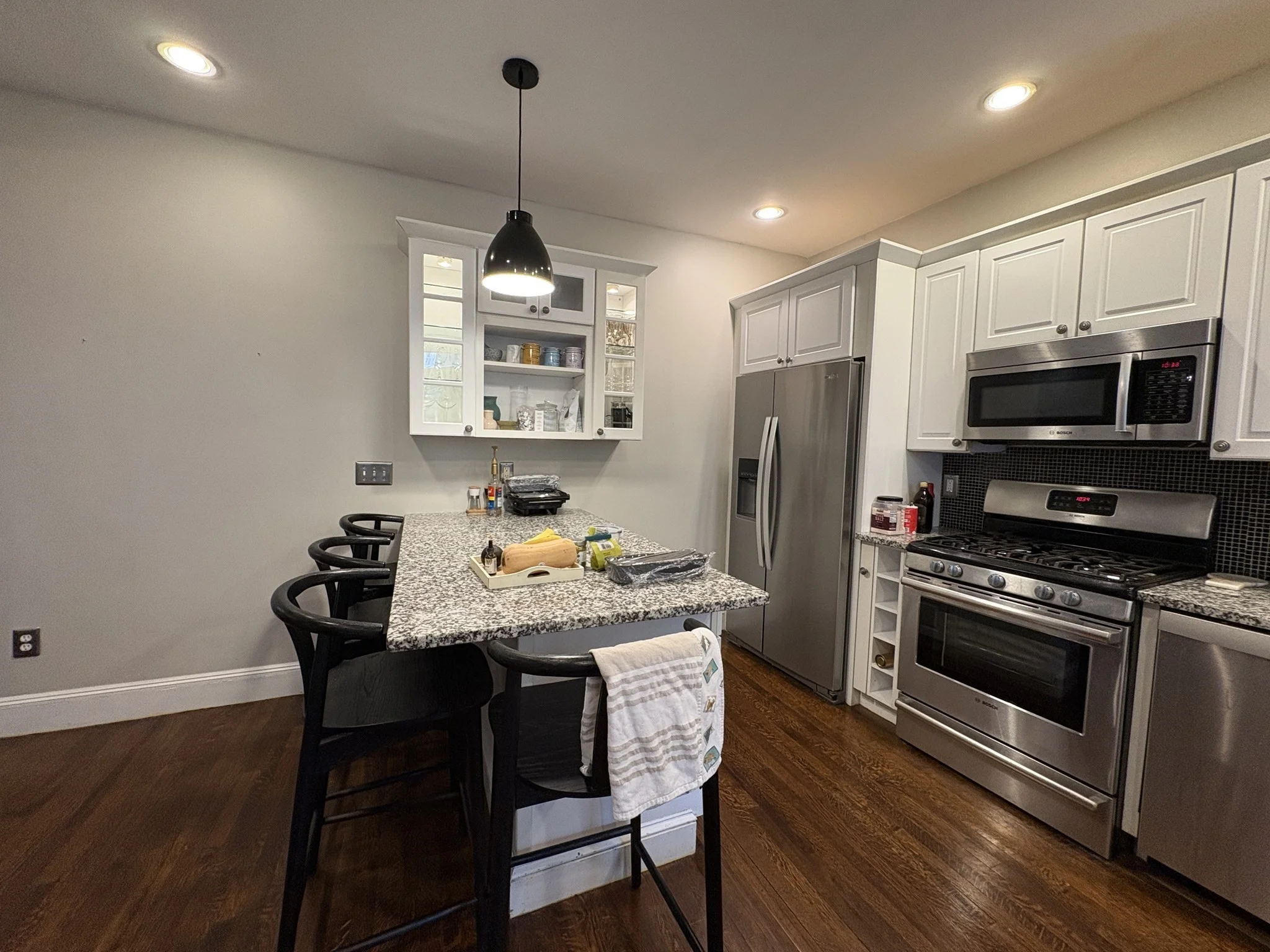 3 bed, 2 bath apartment for rent at 6 Lanark Rd Unit 1, Brookline — photo 13 of 29