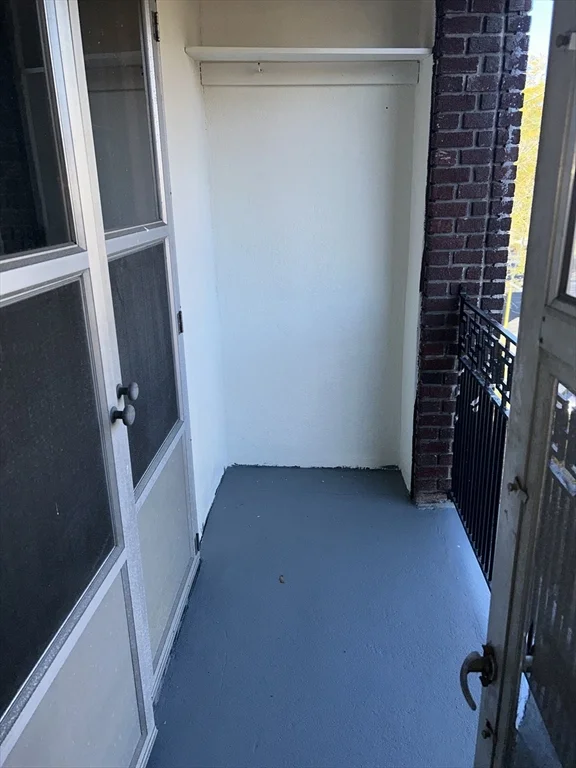 2 bed, 1 bath apartment for rent at 6 Laurel St Unit 2R, Elmwood — photo 10 of 12