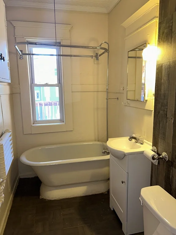 2 bed, 1 bath apartment for rent at 6 Laurel St Unit 2R, Elmwood — photo 6 of 12