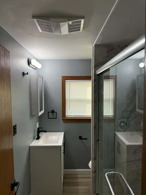 2 bed, 1 bath apartment for rent at 6 Lawn St Unit 3, Attleboro — photo 9 of 12