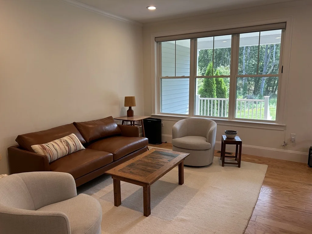 3 bed, 2 bath apartment for rent at 6 Lily Pond Ln Unit 6, Lexington — photo 11 of 29