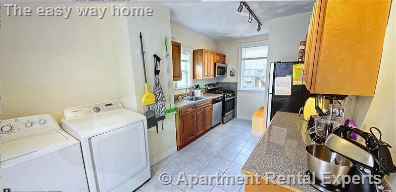 3 bed, 2 bath apartment for rent at 6 Lincoln Ave, Sullivan Square