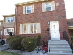 3 bed, 2 bath apartment for rent at 6 Loring Hills Ave Unit 1B, Salem