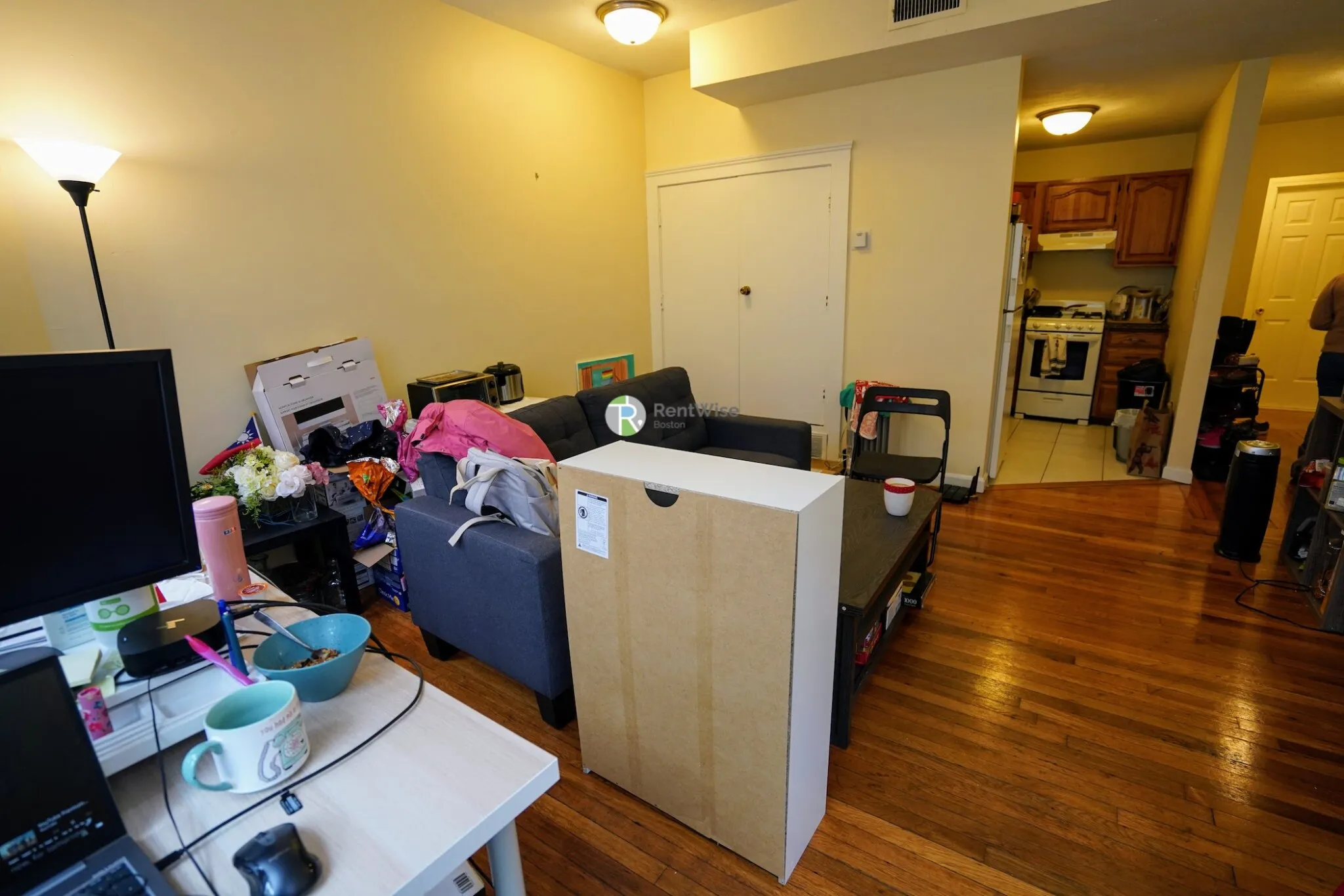 3 bed, 1 bath apartment for rent at 6 Lorraine Ter Unit 1, Brighton — photo 2 of 11