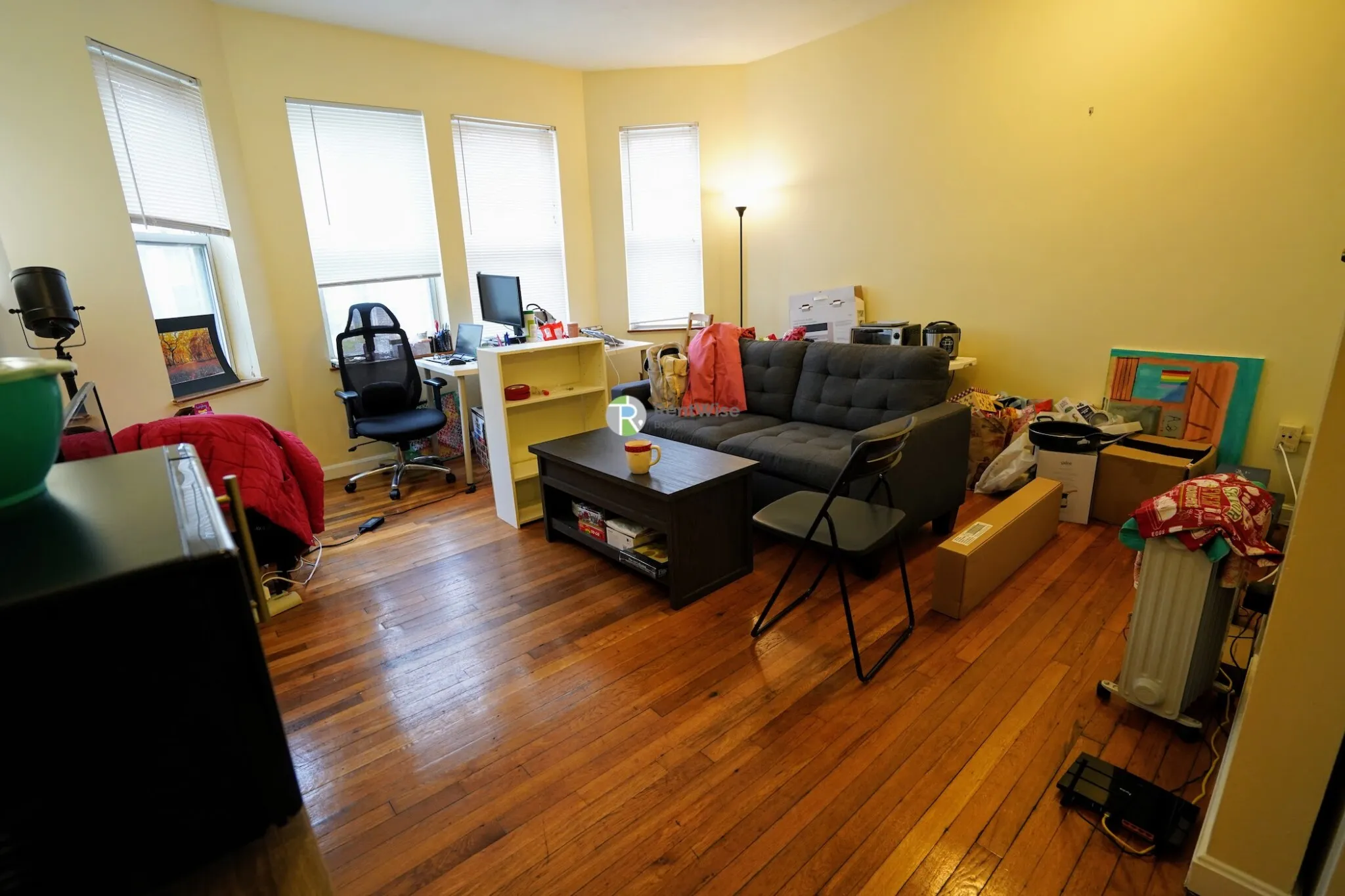 3 bed, 1 bath apartment for rent at 6 Lorraine Ter Unit 1, Brighton — photo 1 of 11