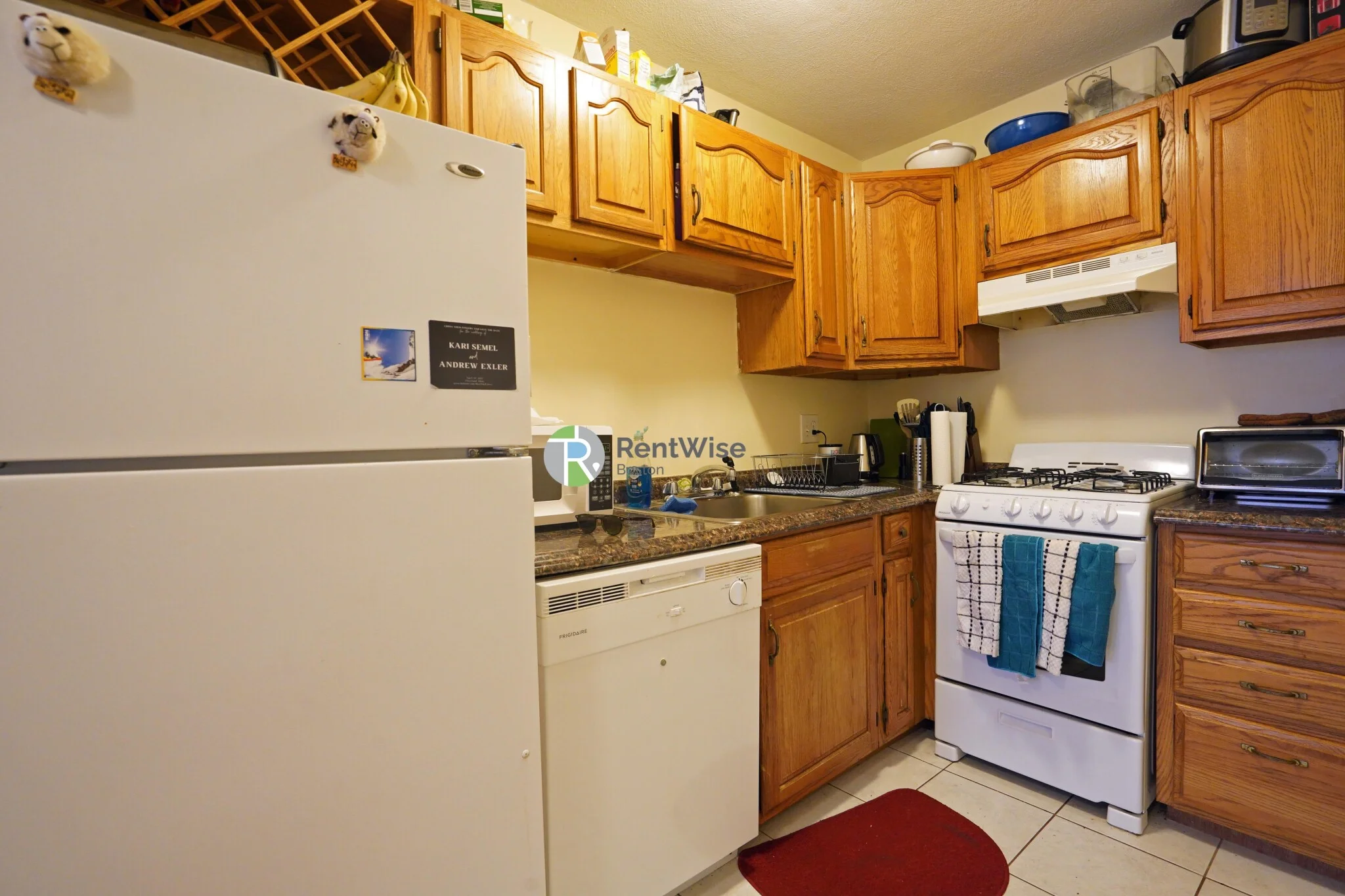 3 bed, 1 bath apartment for rent at 6 Lorraine Ter Unit 1, Brighton — photo 15 of 20