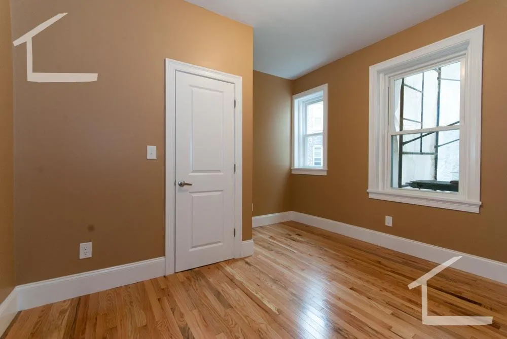 5 bed, 2 bath apartment for rent at 6 Lothian Rd Unit 2-2, Brighton
