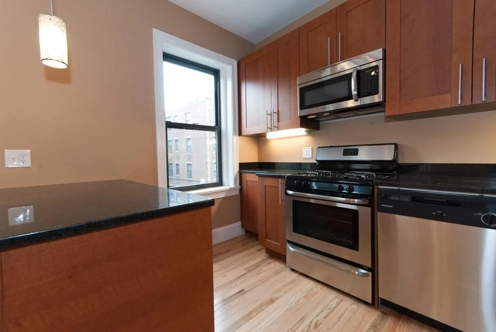 5 bed, 2 bath apartment for rent at 6 Lothian Rd Unit 3, Brighton — photo 1 of 11