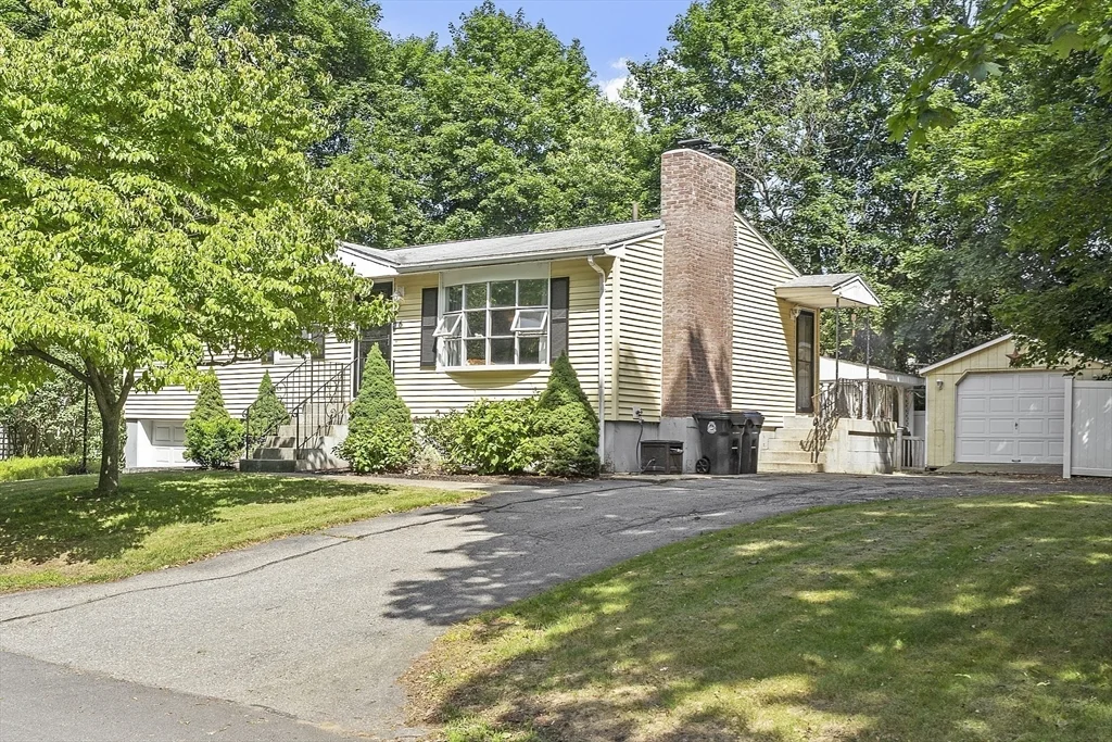 3 bed, 1 bath apartment for rent at 6 Mackin St, Hudson — photo 33 of 35