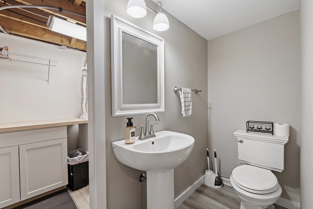 3 bed, 1 bath apartment for rent at 6 Mackin St, Hudson — photo 25 of 35