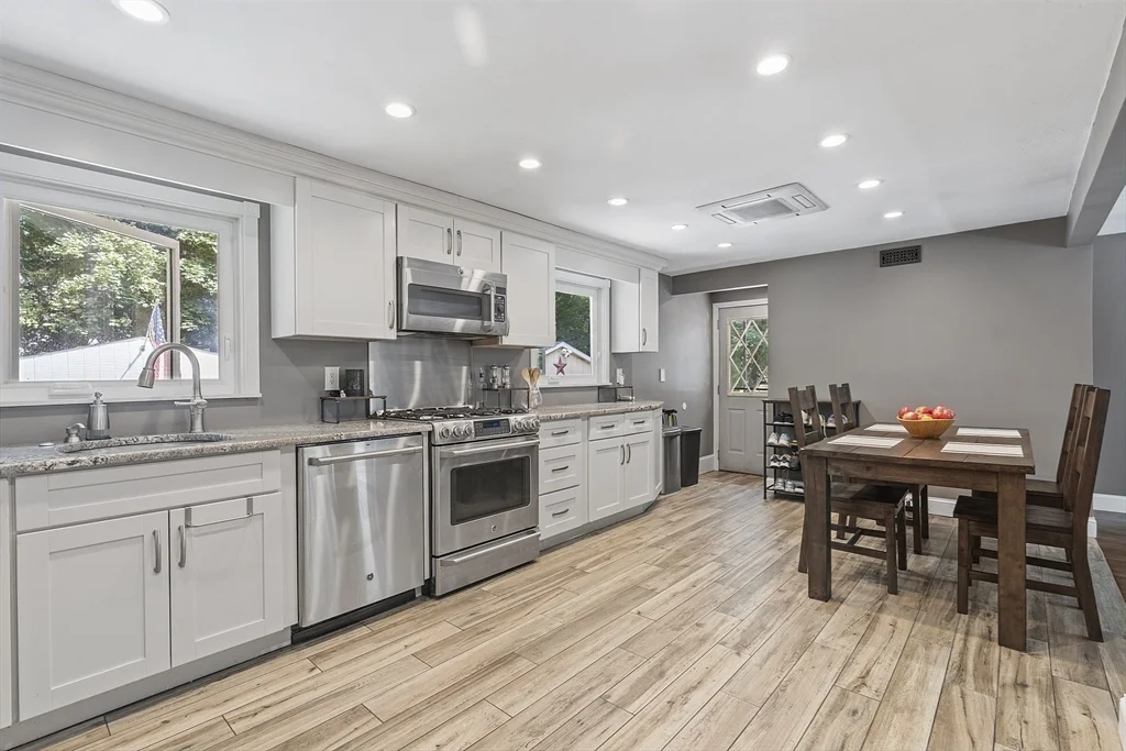 3 bed, 1 bath apartment for rent at 6 Mackin St, Hudson — photo 8 of 35